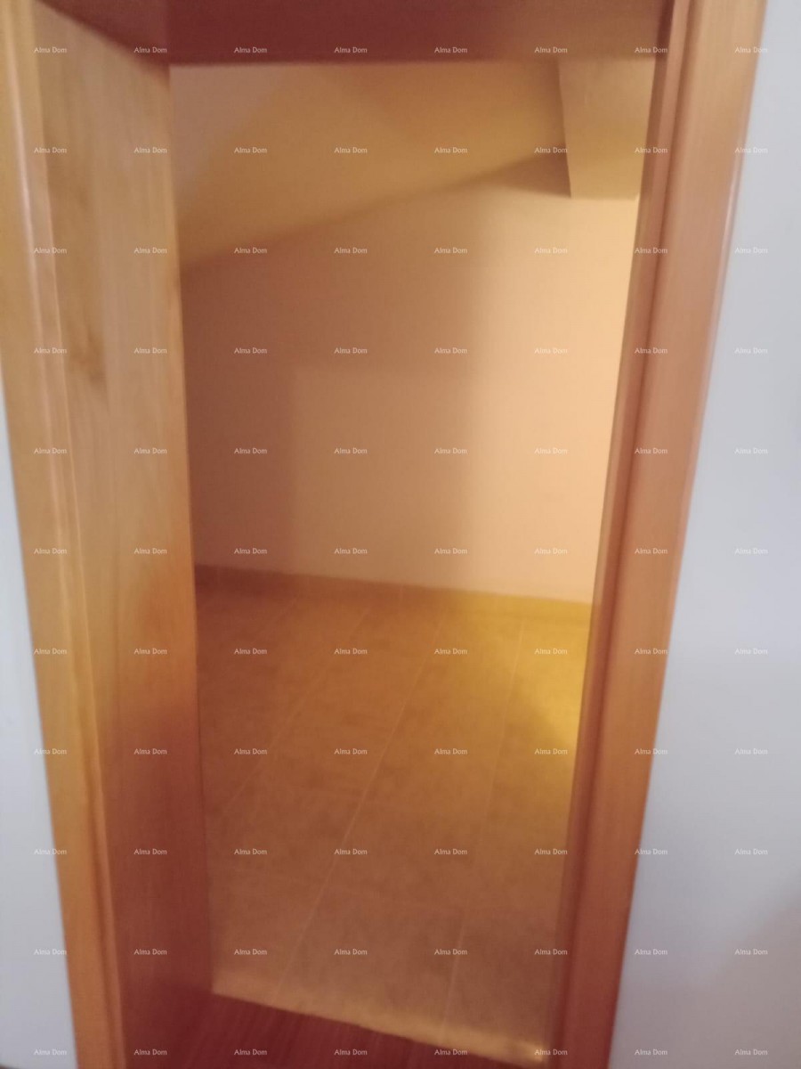 Prodaja velikega, lepo urejenega in popolnoma opremljenega apartmaja, s pogledom na morje, Ližnjan! 24