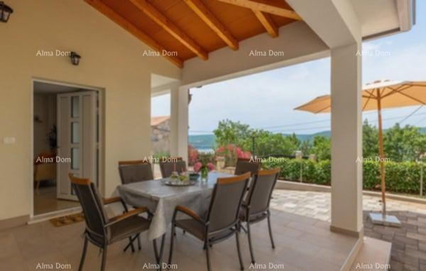 Trget – Beautiful House with a Panoramic Sea View 9