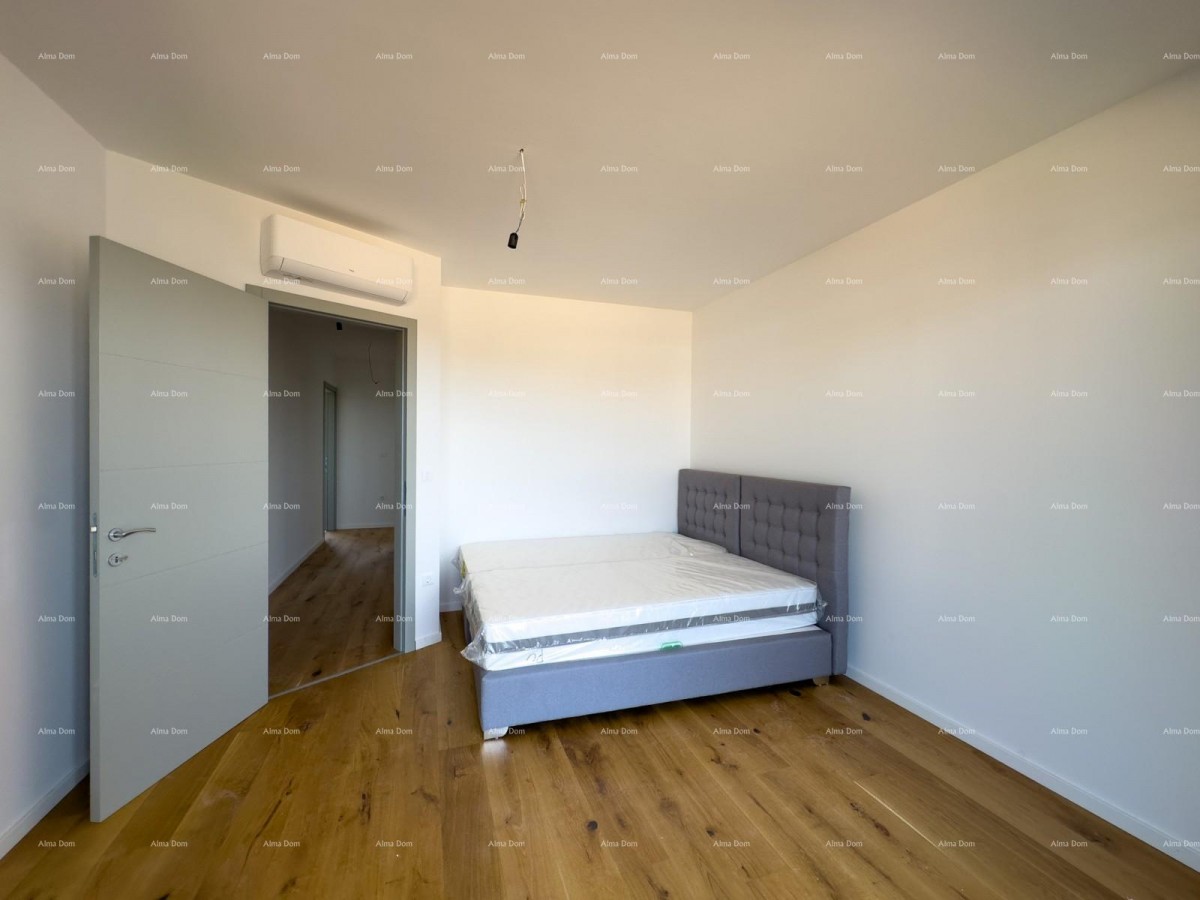 Spacious apartment in Pula with three bedrooms and modern amenities near the city center 21