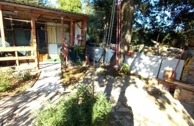 МЕДУЛИН – АУТЕНТИЧНЫЙ ИСТРИЙСКИЙ ДОМ (КАЖУН) С САДОМ, 600 М ОТ МОРЯ