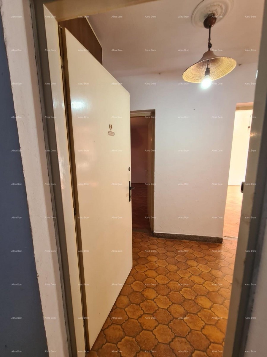 Chestnut. Apartment for sale in an excellent location, Pula! 22