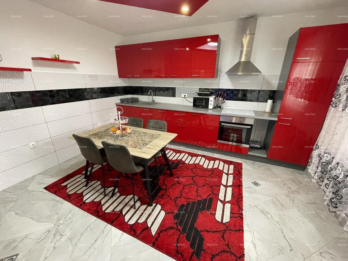 Prizemnica s velikim vrtom 17