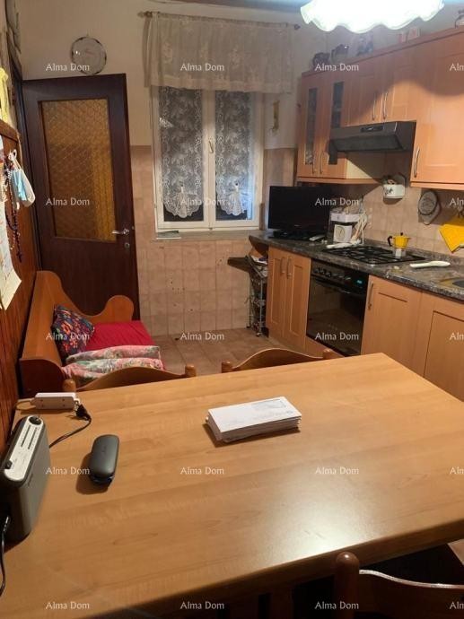 Продается старый каменный дом на 4 этажа в Бале 10