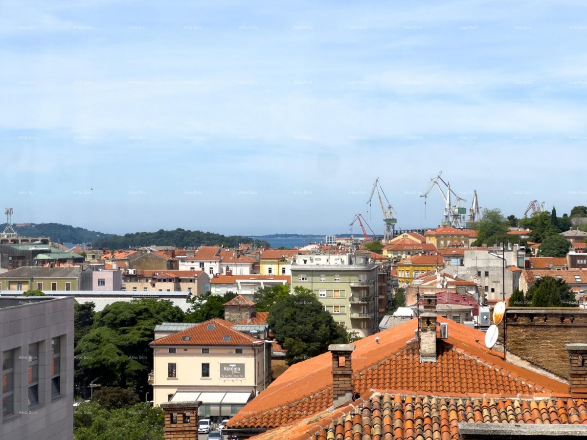 Prodaja stana u centru s 4 stambene jedinice, Pula! 31