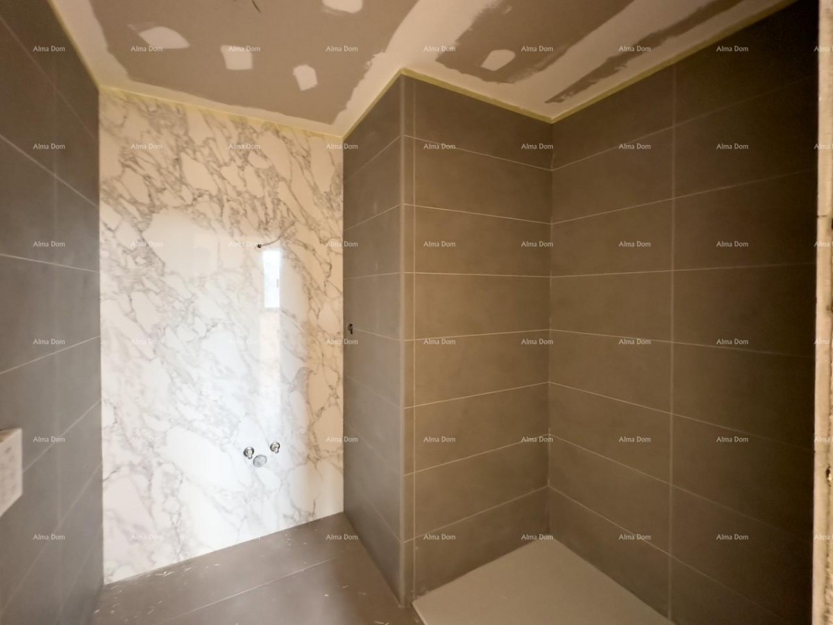 Красивая квартира в двухквартирном доме. ЛАБИН 24