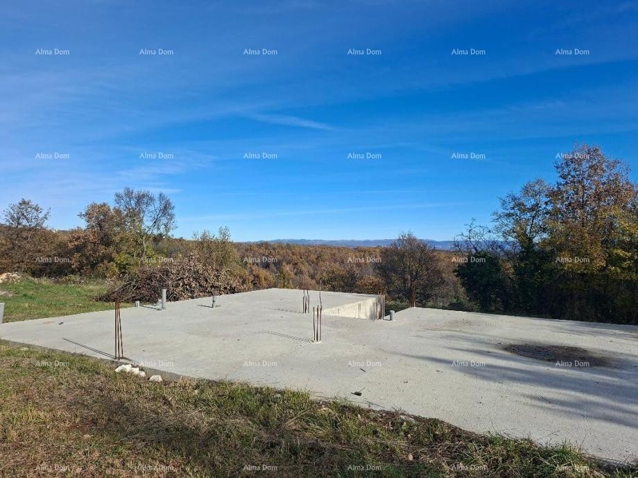 In vendita terreno edificabile con costruzione avviata – Vižinada 10