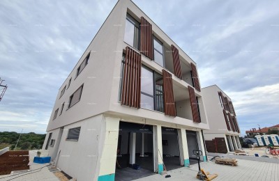 Novi, moderni, stambeni kompleks, Rovinj! Dvoetažni stan s parkirnim i garažnim mjestom! B4/A
