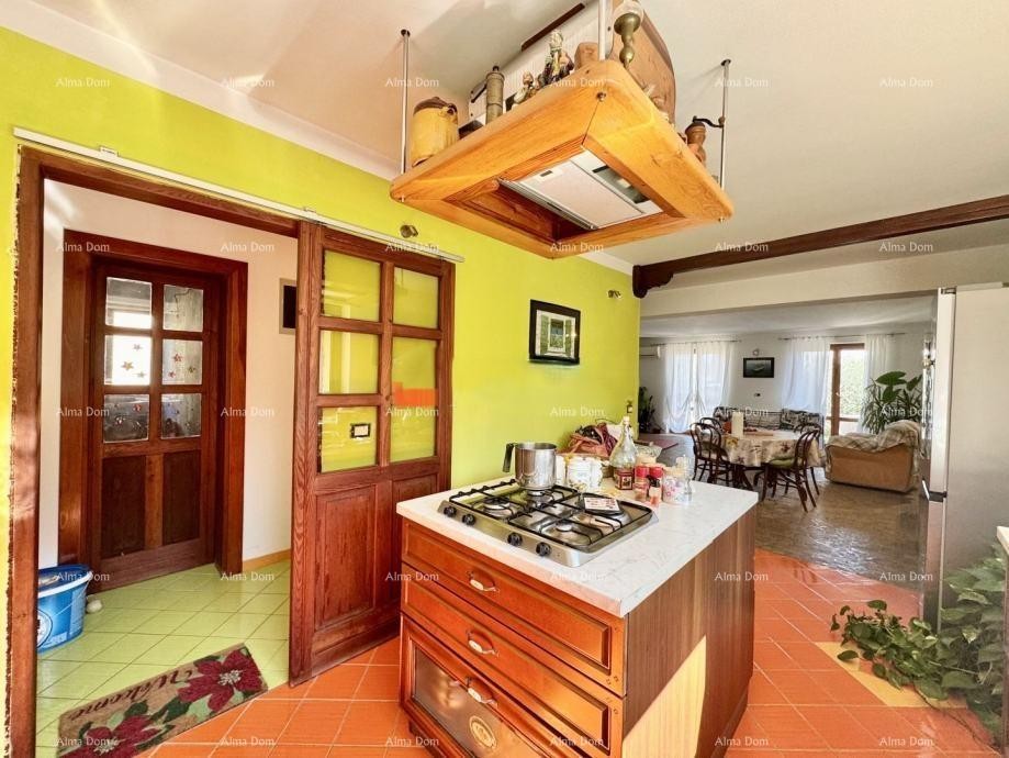 Pomer, House 246 m² with yard 5