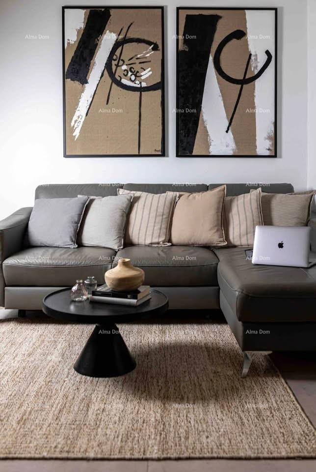 Prodaje se dizajnerski stan u centru grada! 3