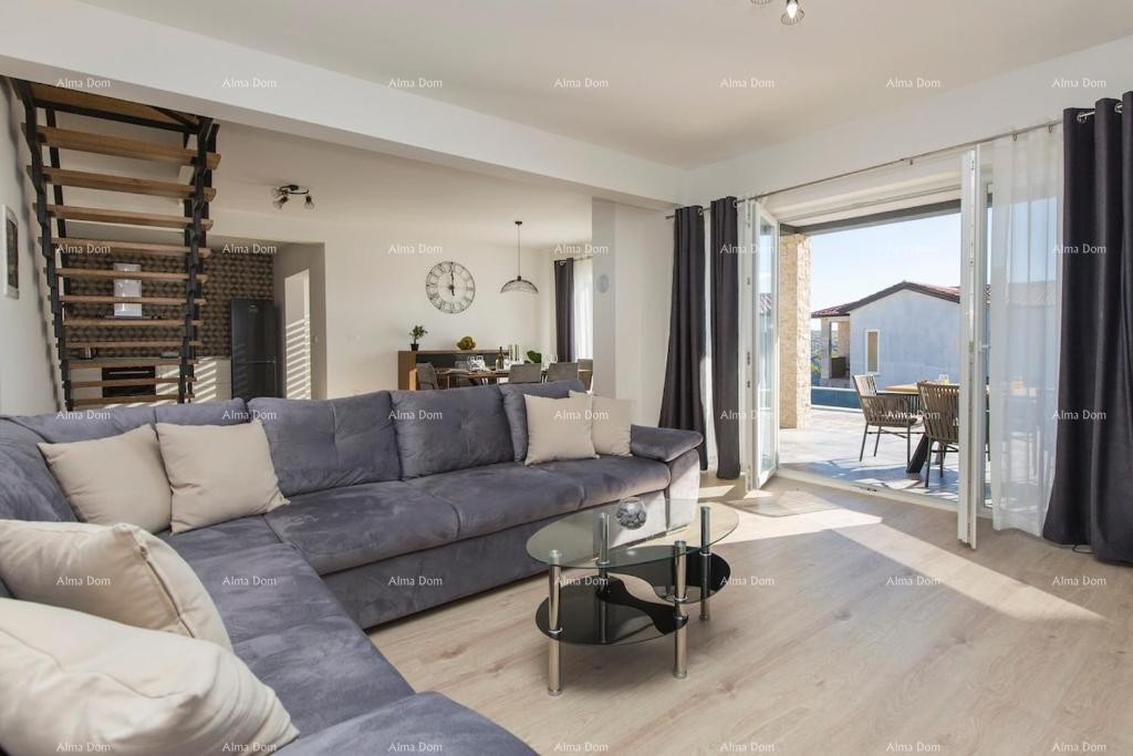 Bellissima villa indipendente con piscina a Raša, vicino al mare. 8