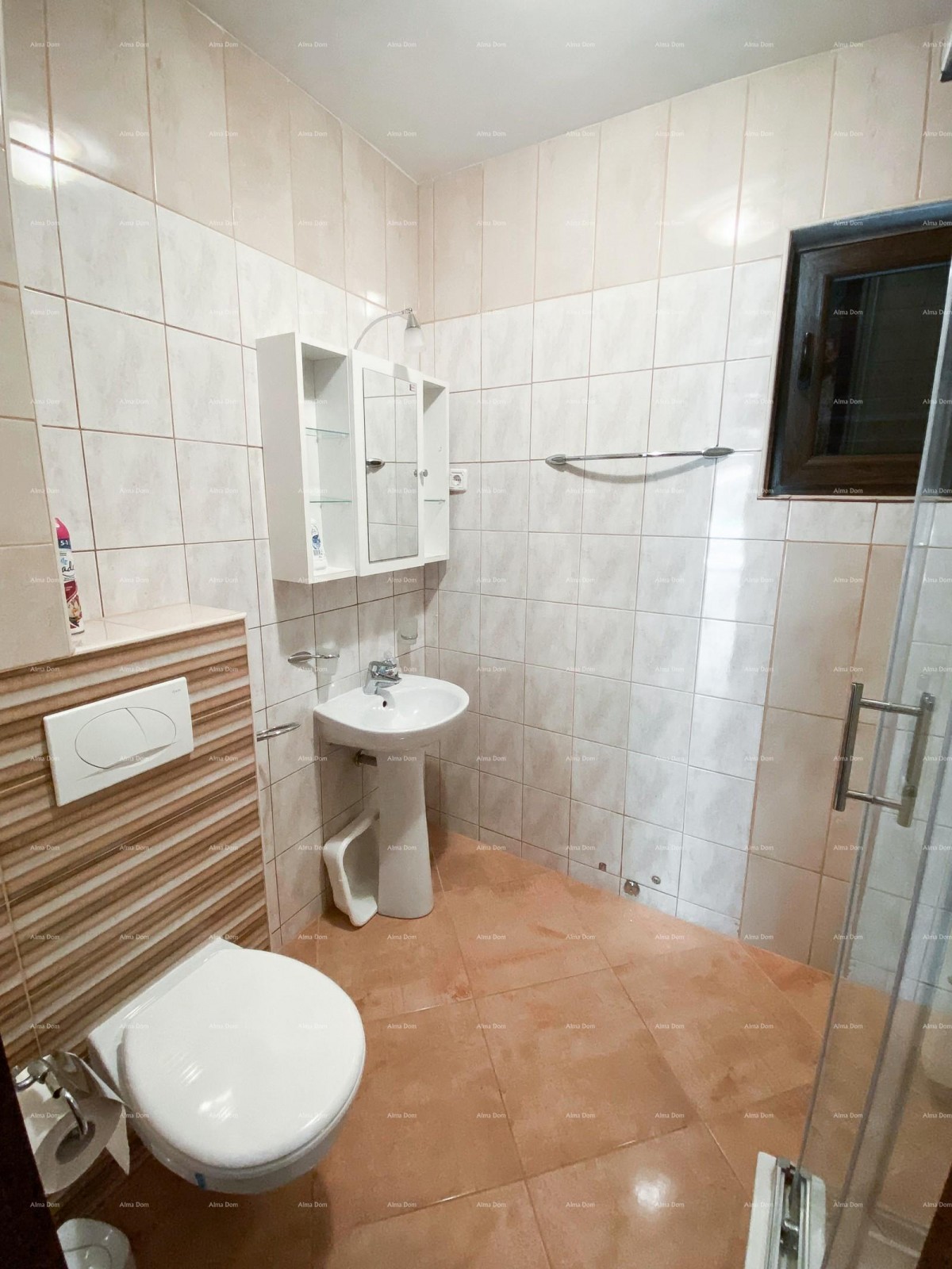 Beautiful villa with 6 apartments for sale in one of the best locations in Supetar, island of Brač! 24