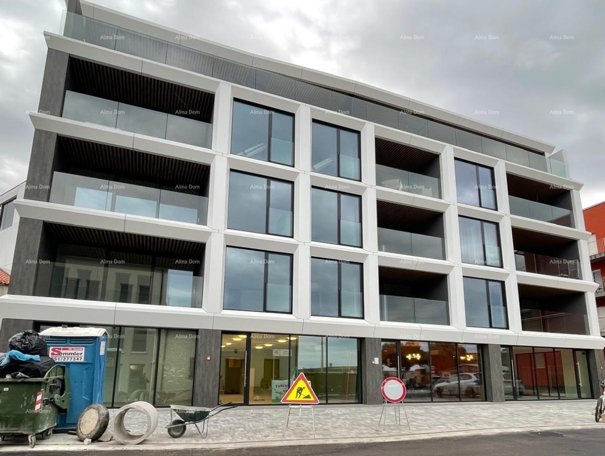 Забронировано! Прекрасная квартира в Умаге. Вид на море / S2 12