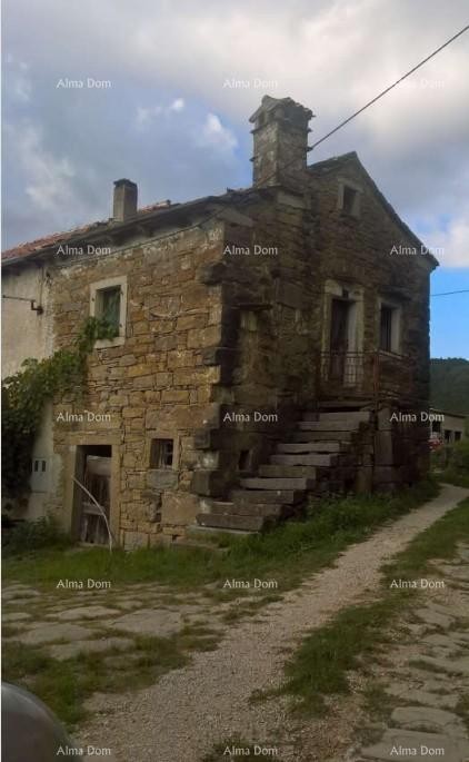 Отличная возможность! Каменный дом для восстановления с большим участком, недалеко от Бузета! 2