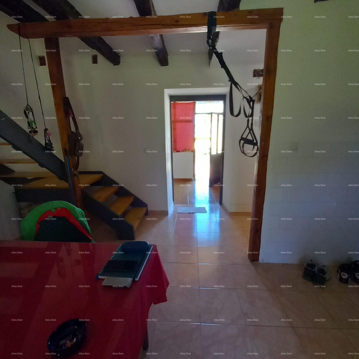 Na prodaju: šarmantna istarska kuća s prostranim dvorištem – Valtura 4