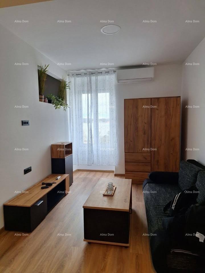 Moderno uređen stan s pogledom na more – Pula, Stoja 1
