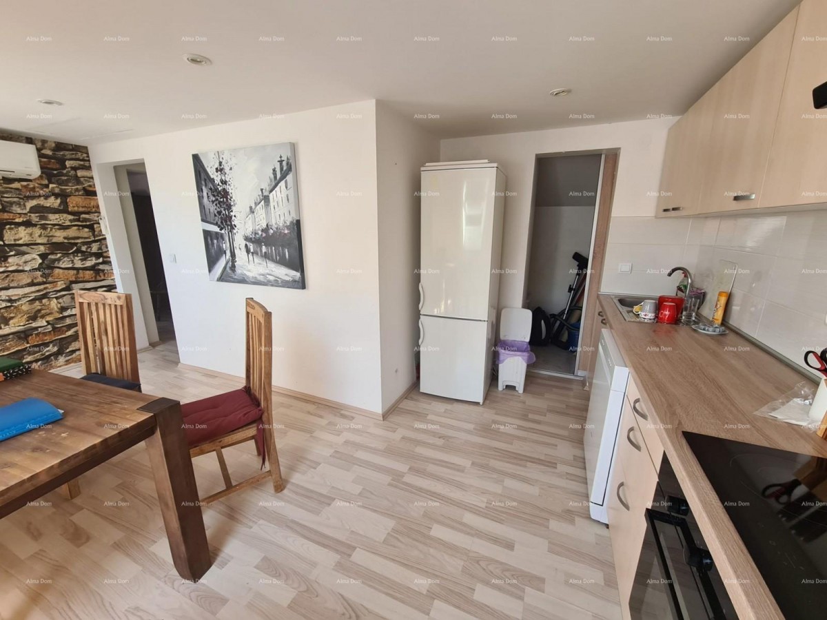 Prodajemo stan u centru Pule – 66 m² 1