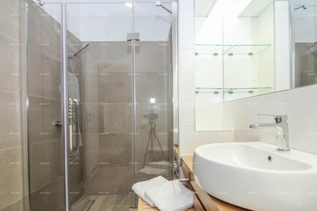 Beautiful, modernly furnished and renovated Istrian stone house for sale, Bale! 33