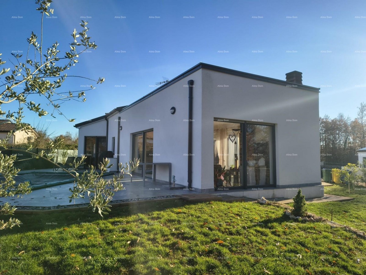 Самостоятельный одноэтажный дом с бассейном! 6