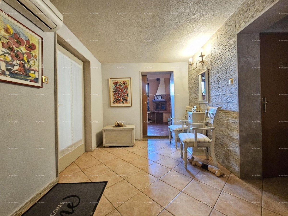 House with two residential units and great development potential – first row to the sea, Umag 12
