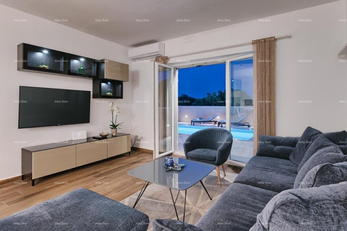 Nuovo! Una bellissima villa vicino a Pola. Štinjan. 13