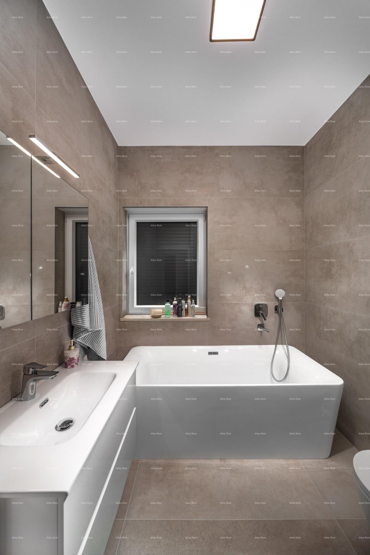 Vendita - villa nuova, moderna ed esclusiva con piscina, Volme, Pula! 32