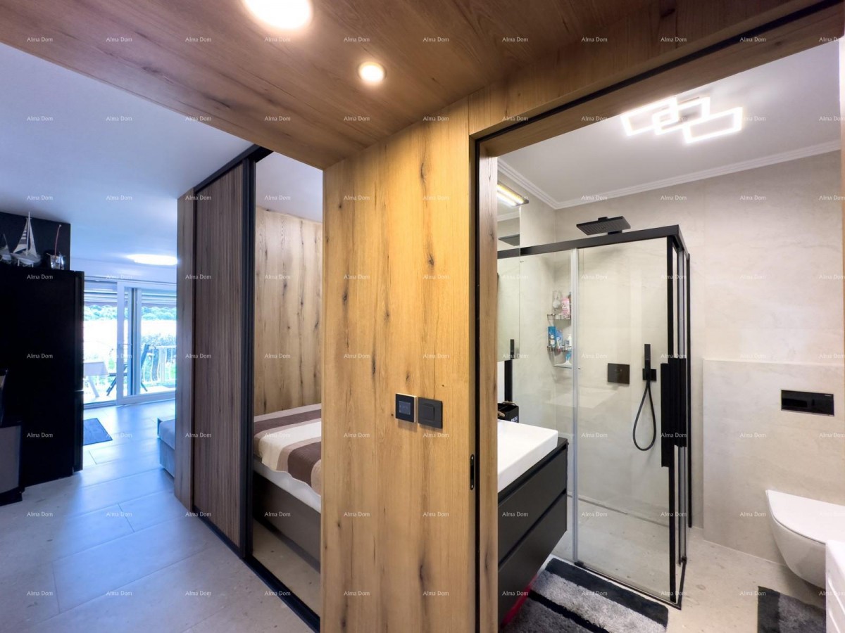 Vendiamo un appartamento completamente ristrutturato a Duga Uvala! 4