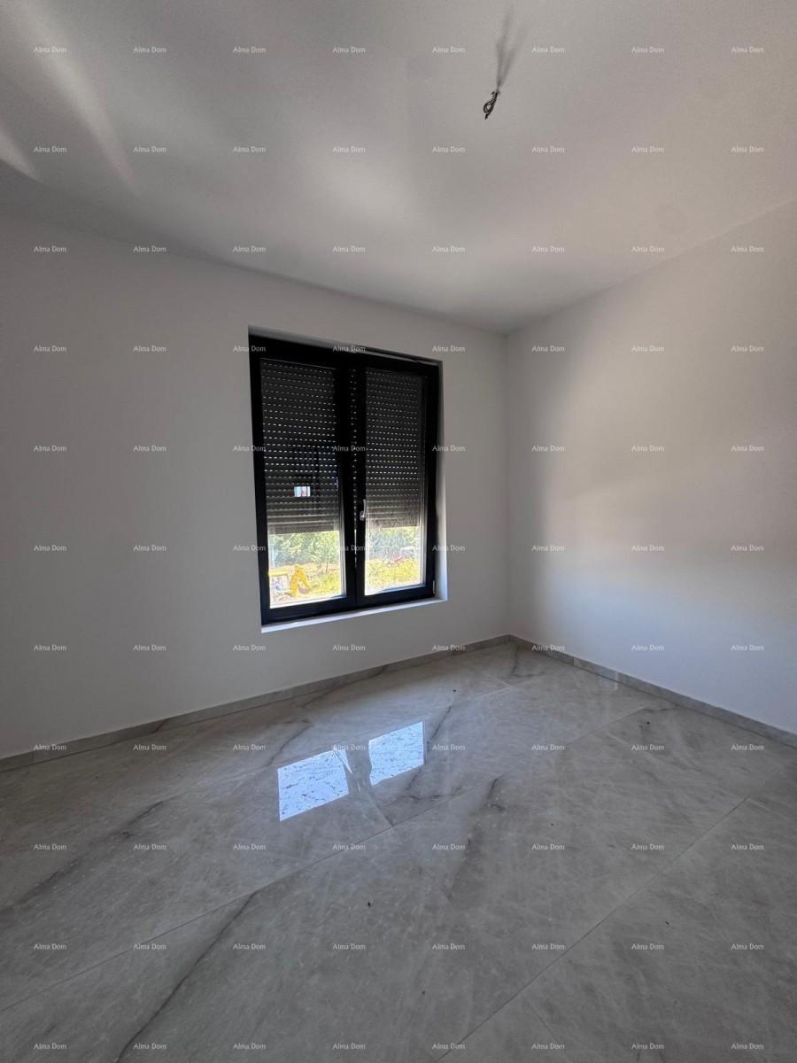 Sale of a luxury two-story apartment with a parking space, Valbandon! 24