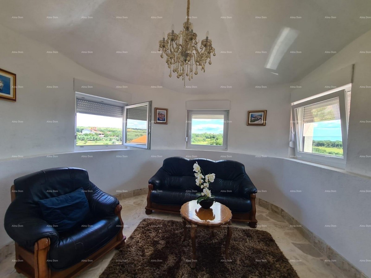 Na prodaju kuća s bazenom – Valtura 29