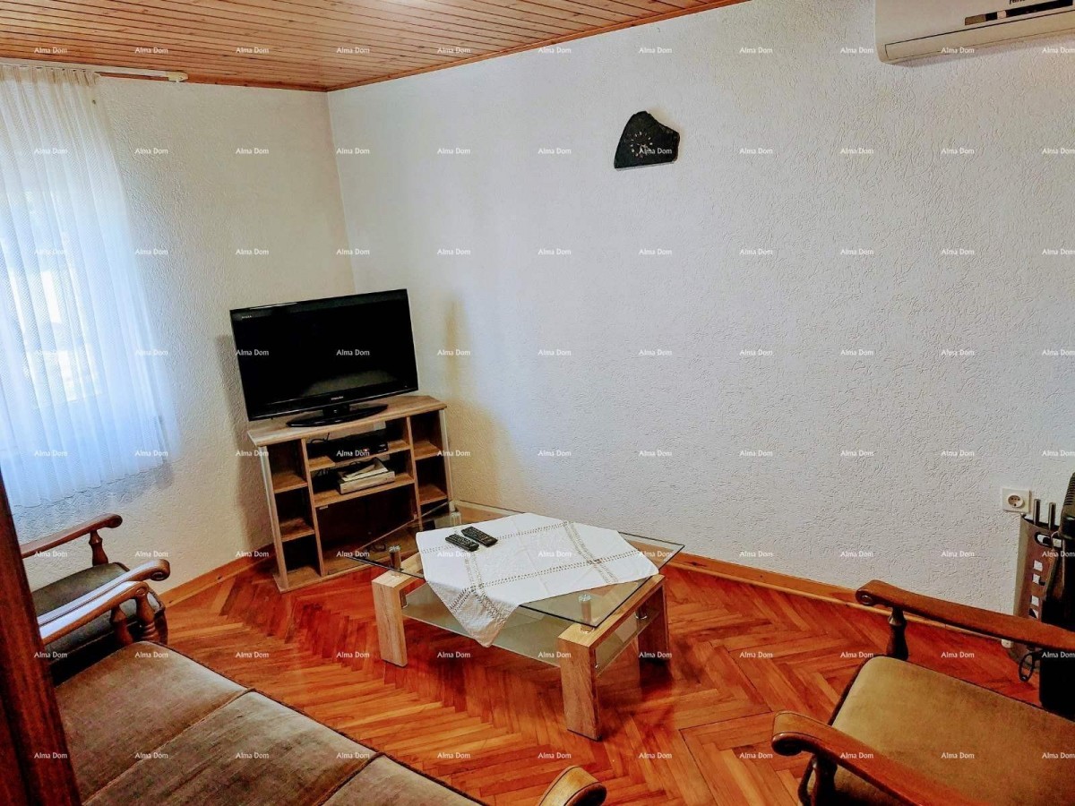 Prodaje se kuća, 170 m2, Karojba 11