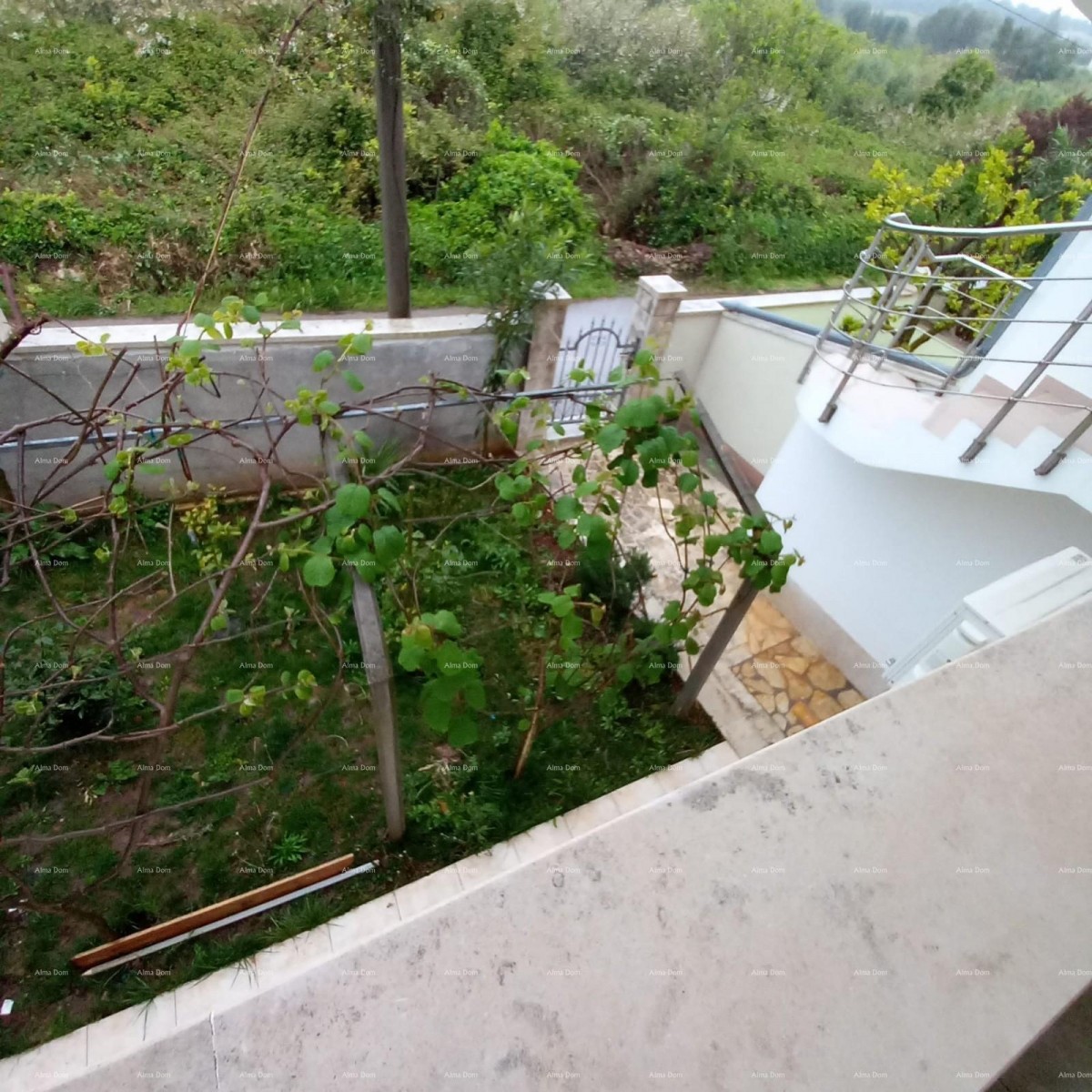 IN VENDITA – Casa con due appartamenti separati, Premantura 6