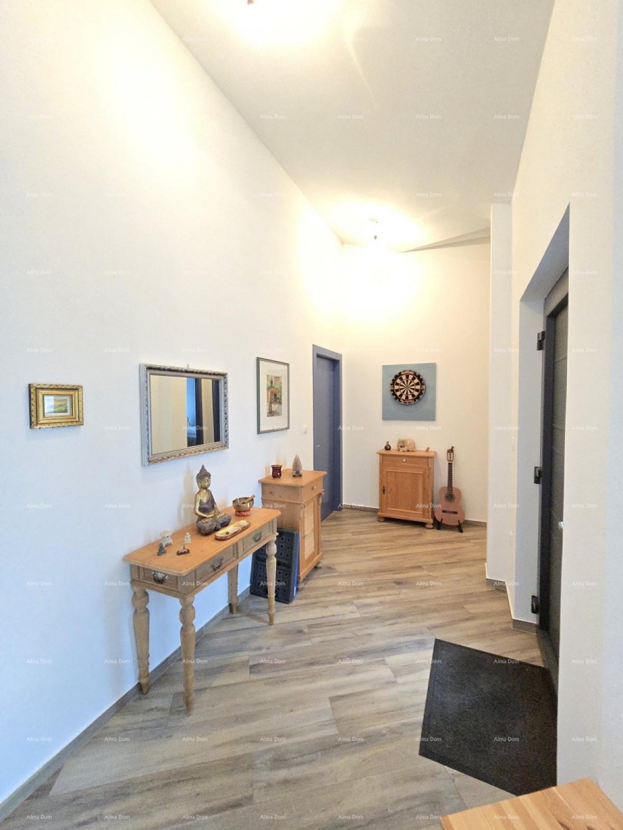 Самостоятельный одноэтажный дом с бассейном! 15