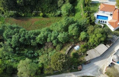 Vendita di un grande immobile edificabile con edificio legalizzato