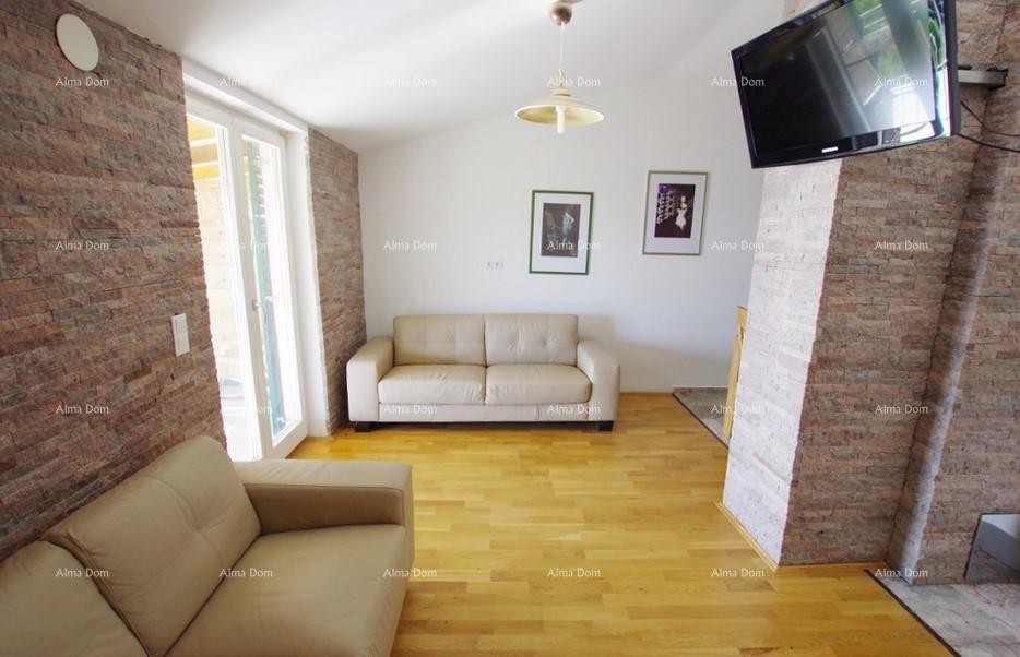 Labin, Casa con appartamenti, piscina e vista mare 18