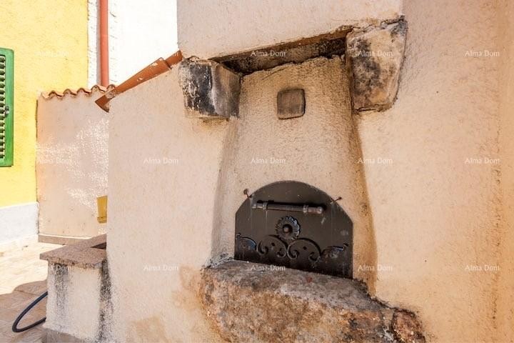 Prodaja lijepo uređene, renovirane istarske kuće s šternom, Marčana! 11