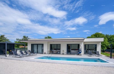 KANFANAR, MODERNA VILLA PRIZEMNICA CON PISCINA – POSIZIONE TRANQUILLA