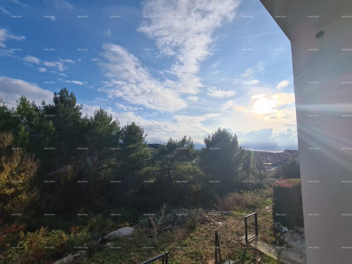 Prodaje se stan u Puli 17