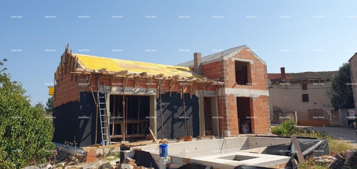 Vodnjan. House under construction with pool and Svetvinčenat, land with building permit! 10