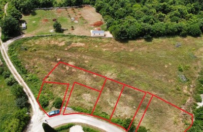 Near Vodnjan! Plots with building permit!