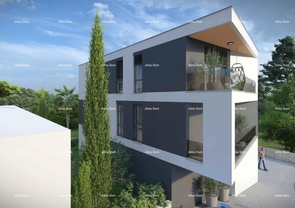 Dvosoban stan z velikim vrtom 100 metrov do obale. 4