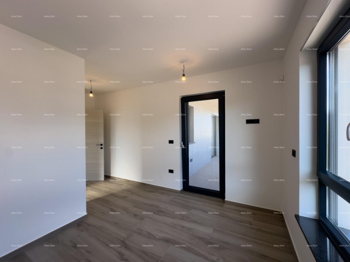 Vendiamo villa bifamiliare con piscina e garage 25