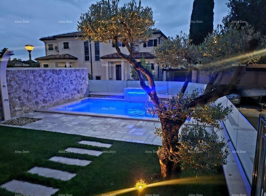 UMAG – Villa di lusso con piscina riscaldata, a soli 120 m dal mare 4