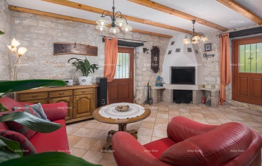 Casa con piscina in vendita, Tinjan 18