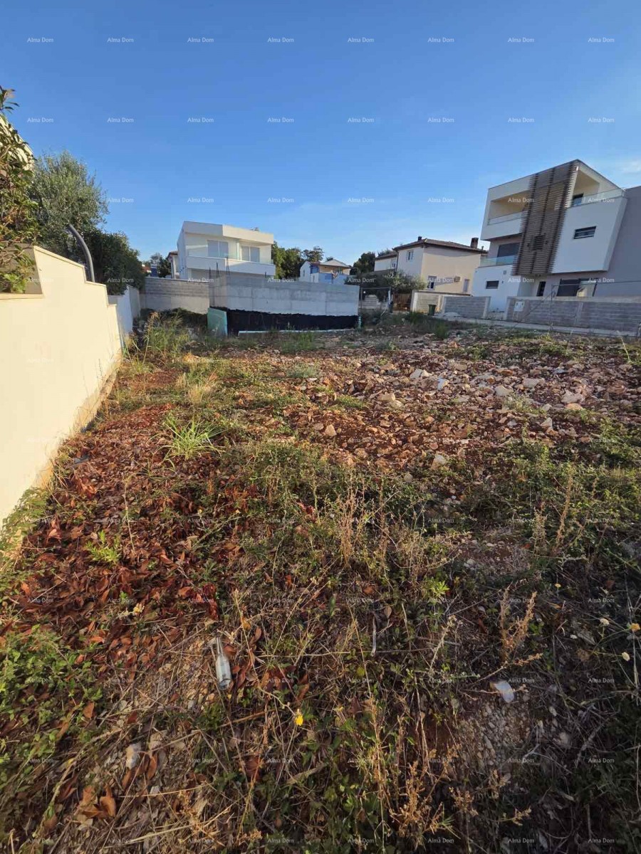 TERRENO EDILIZIO 438 m² CON PERMESSO EDILIZIO – LIŽNJAN 2