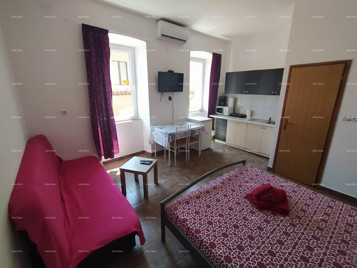 Pula, centro storico – 90,30 m² | 4 appartamenti studio arredati | Vista sulle Porte d'Oro | Attività turistica avviata 1