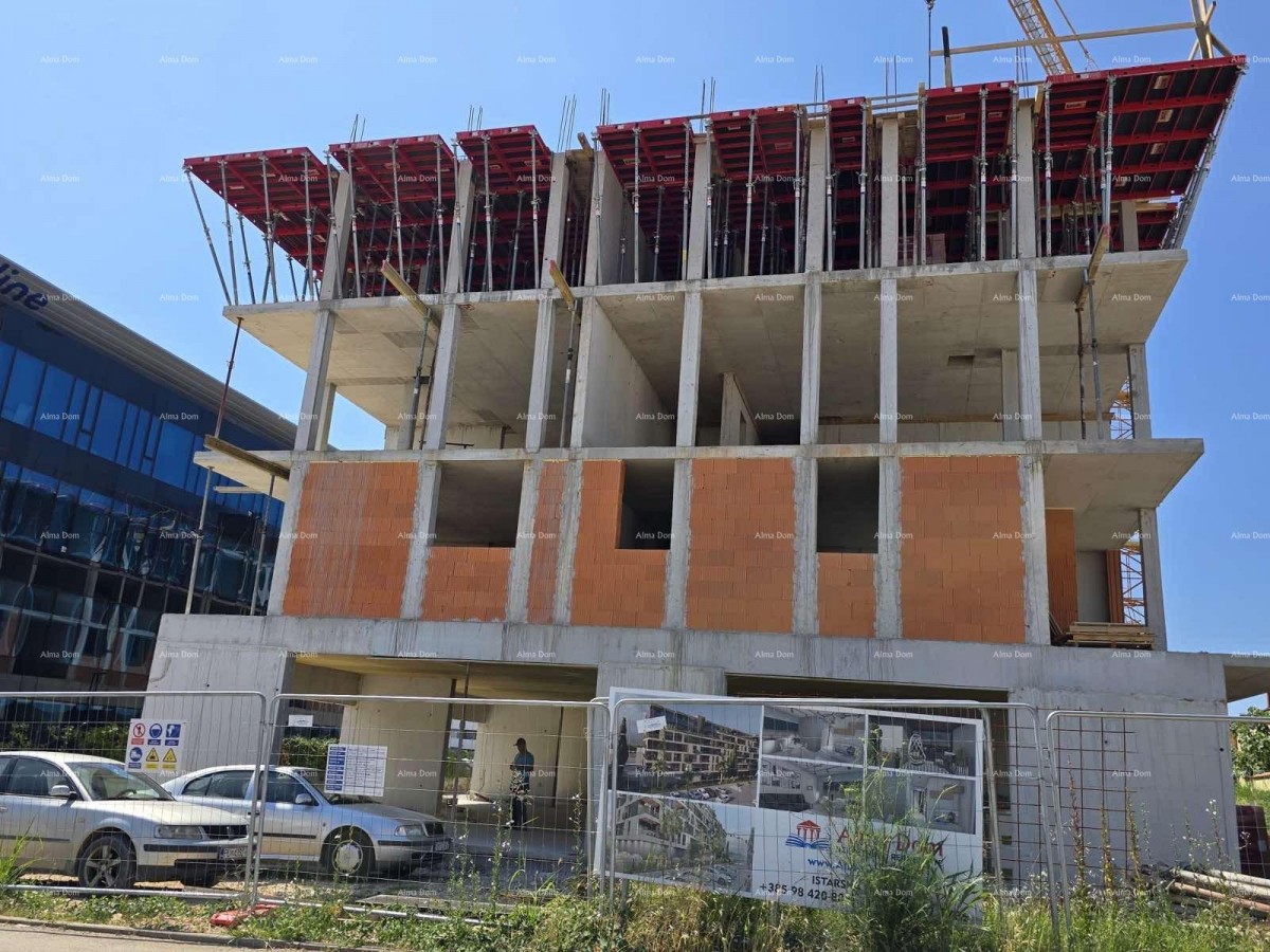 Reserved!!!! Pula! Multi-family, modern building with elevator, near the center. S25 6