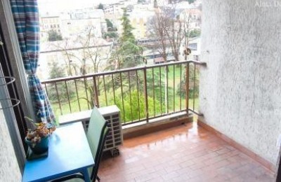 Pula, stan 88 m2. Centar grada. Parking osiguran.