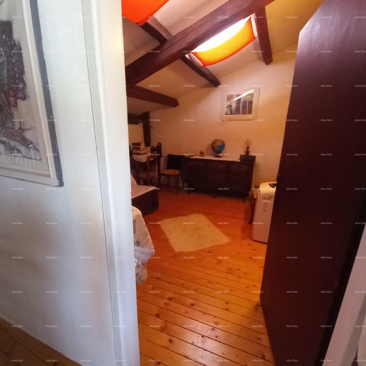 Prostrana hiša v Marčani s tremi nadstropji in vrtom - prodaja. 21