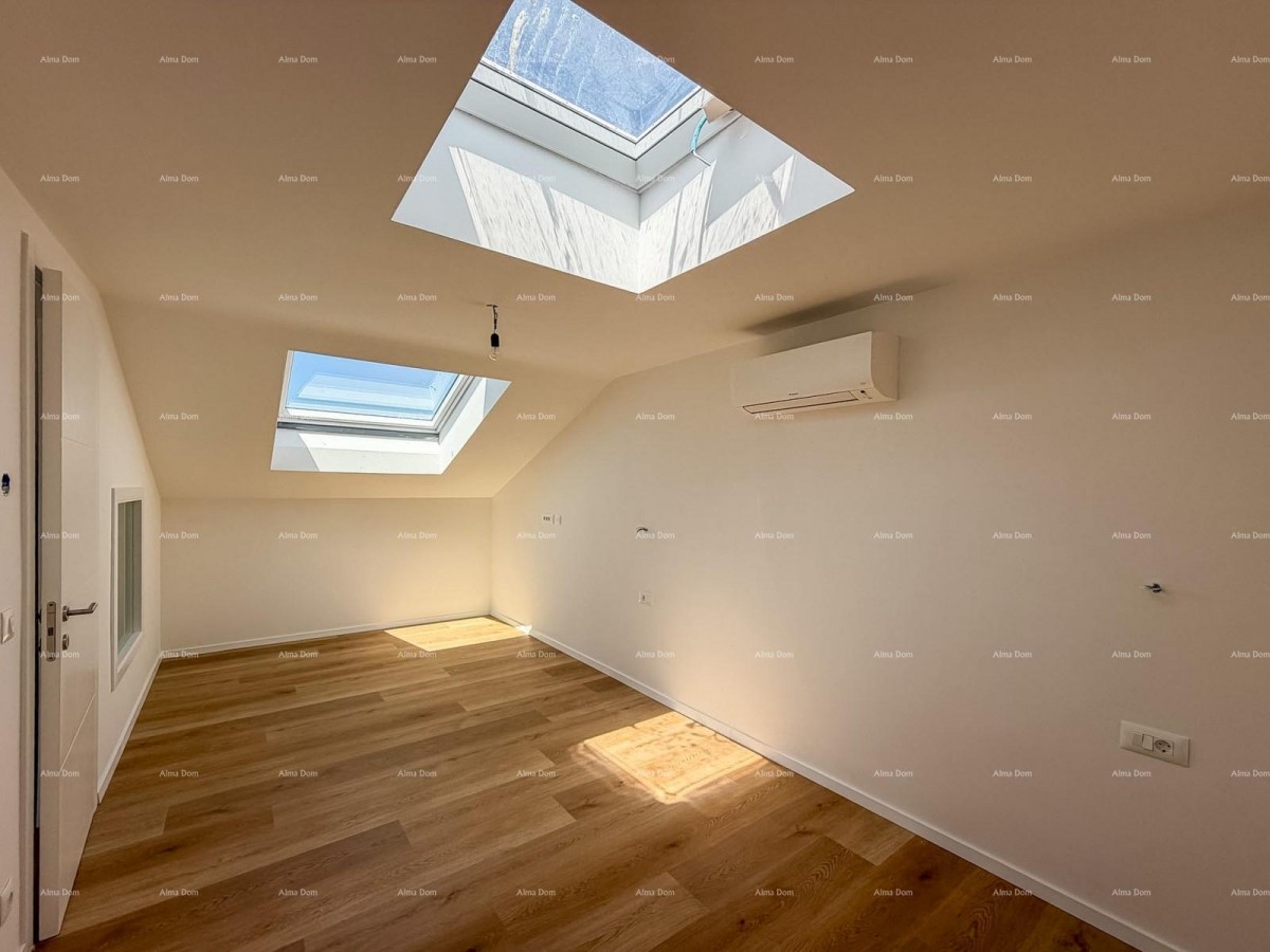 Two-Bedroom Apartment in the Center of Poreč 14