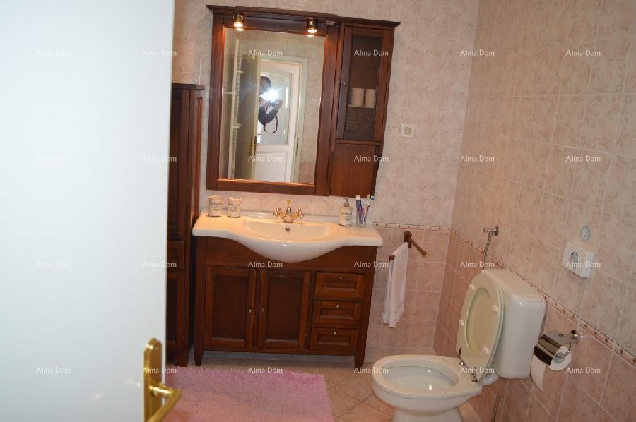 Prekrasna kuća sa bazenom! POREČ 15