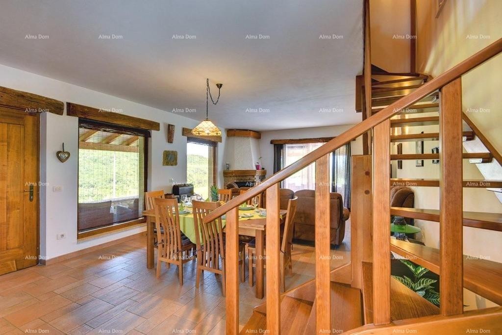 Prodaja se čudovita vila z bazenom v bližini Pazina 14